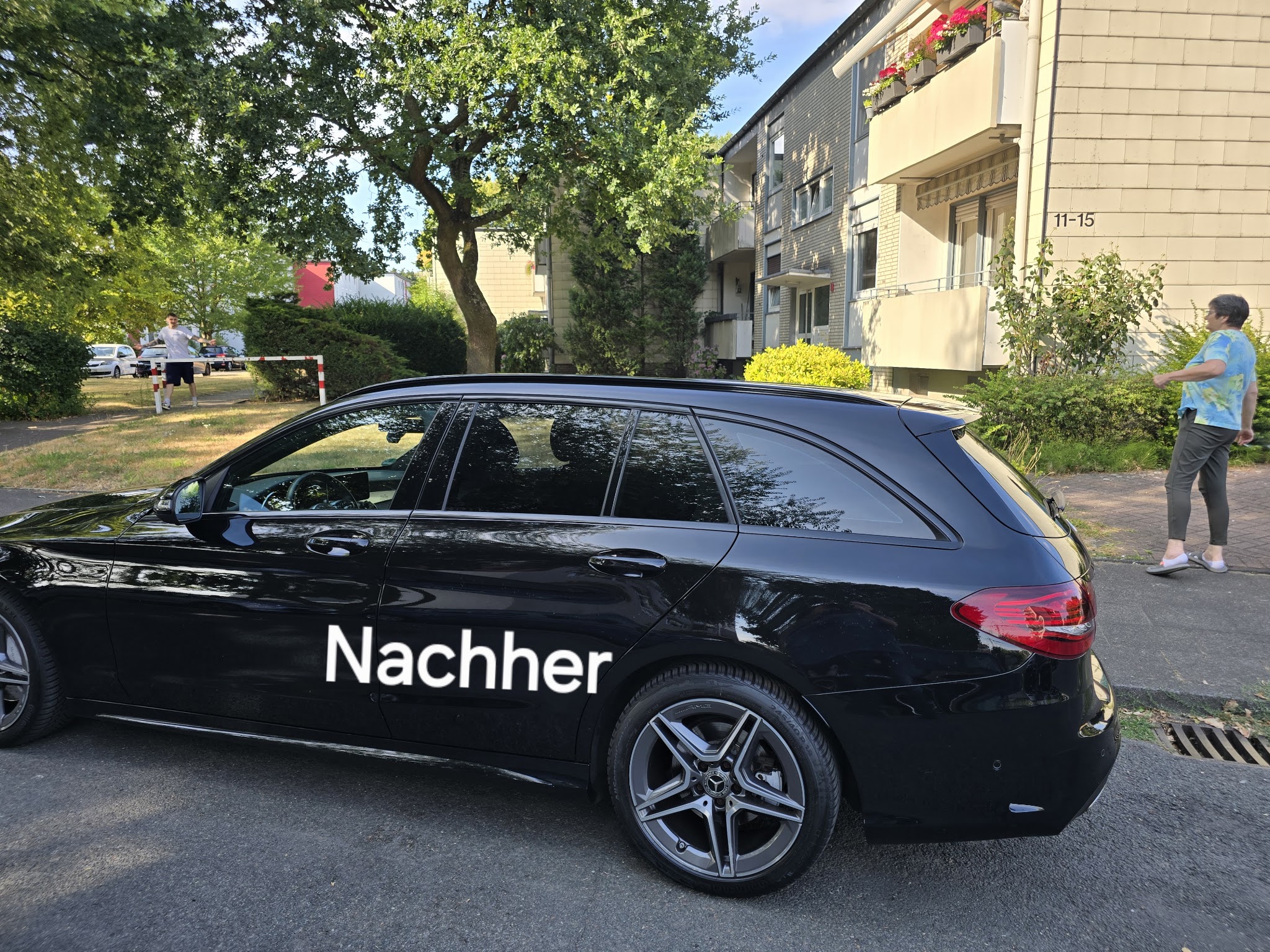 Schwarzer Mercedes Kombi nach der Aufbereitung, Ergebnis nachher
